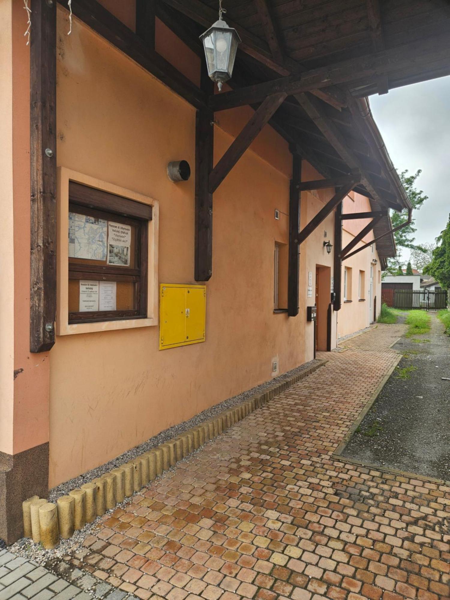 Penzion & Ubytovani Chrast  Exterior photo
